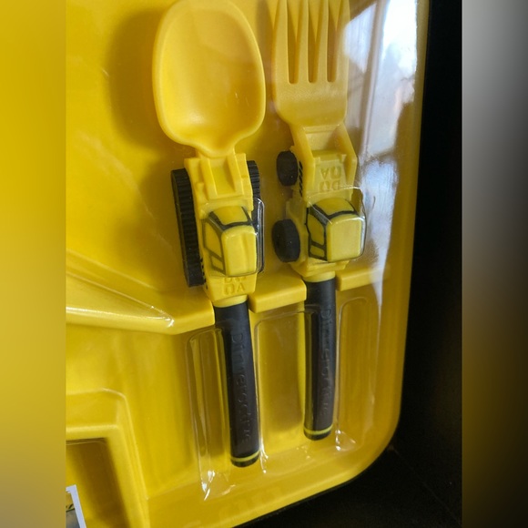 NEW DINNER ACTIVE KIDS DINING SET - Picture 4 of 9